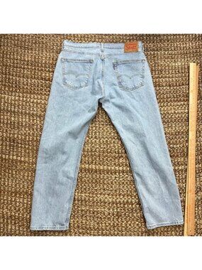 505 Levi’s Men’s Jeans (36x29) Light Wash Denim